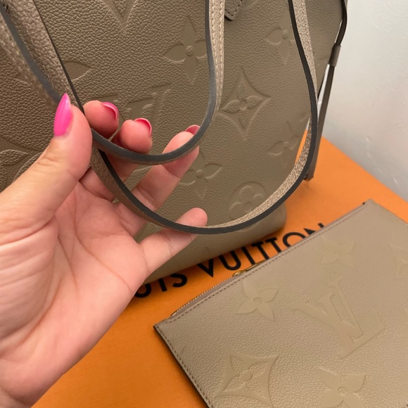 Louis Vuitton Neverfull Empreinte - Picture 9 of 16